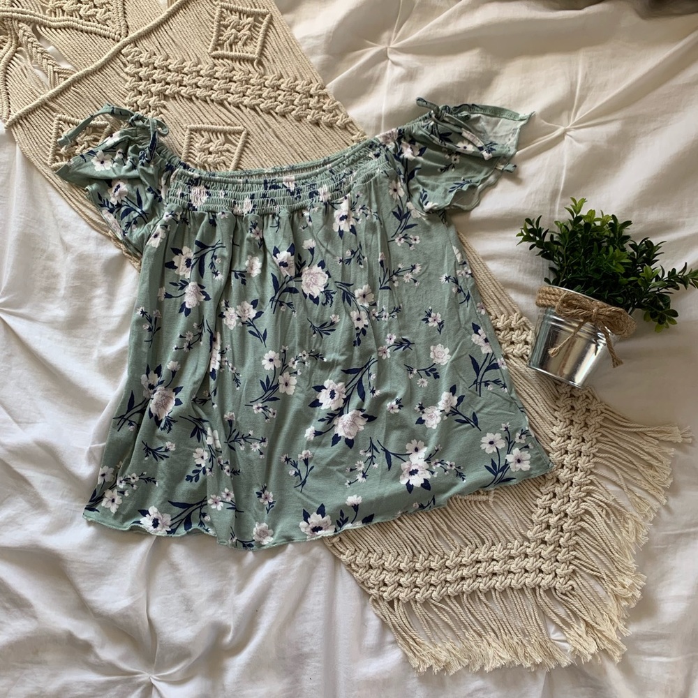 American Eagle Off the Shoulder Top